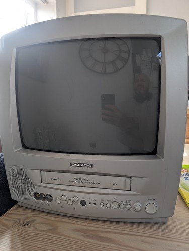 Retro daewoo tv and vhs - tv,