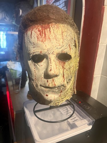 Halloween kills tots - tots, mask