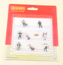 Hornby R7117 OO Gauge Figures