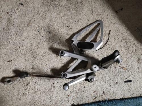 Honda cbr600 foot rest - honda,