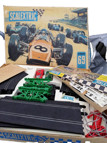 Vintage scalextric racing - scalextric,