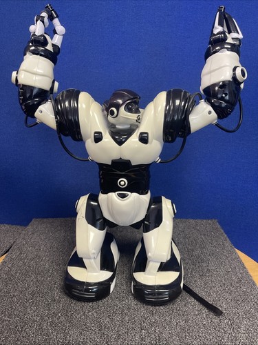Wowwee robosapien with remote - robosapien,