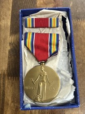 Vtg WWII US Victory Medal &