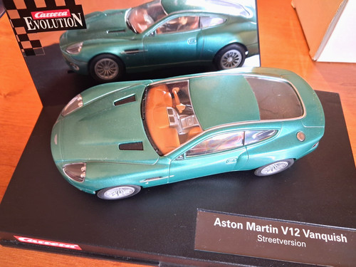 Carrera aston martin v12 - carrera,
