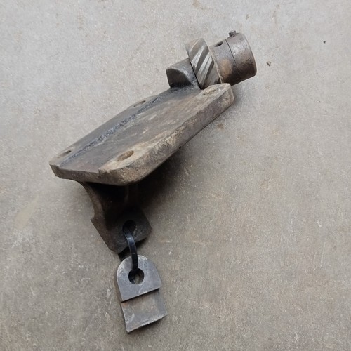 Amanco dve cast - dve, iron