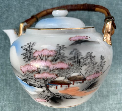 Small ceramic ornate vintage - ceramic,