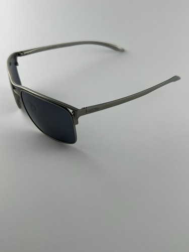 Oakley holbrook titanium - ti,