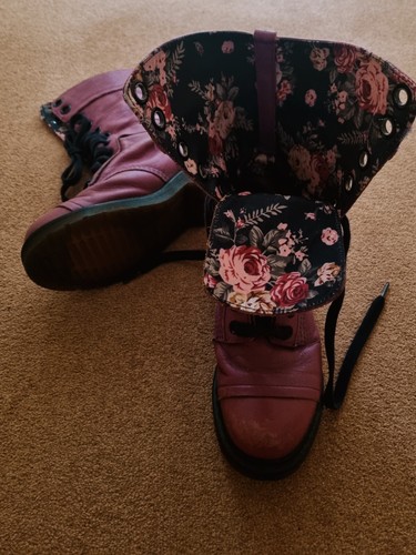 Martens triumph aimilita - dr,