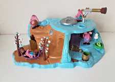 Vintage THE CLANGERS Home Planet Play Set With 4 Figures