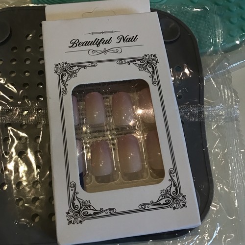 Stick nails false - on,