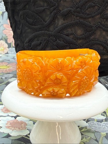 Vintage bakelite clamper - vintage,