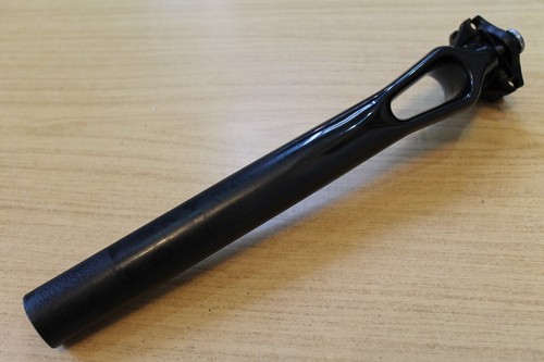 Bianchi carbon fibre seatpost - fibre,