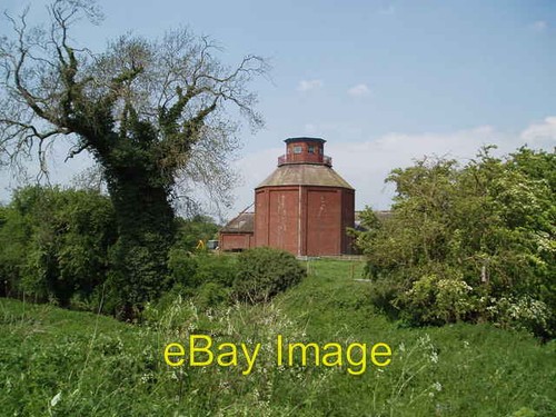 Photo 6x4 unusual building - 6x4,