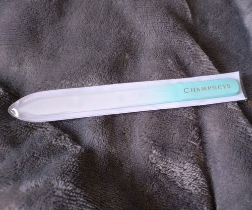 BN-Champneys large glass nail