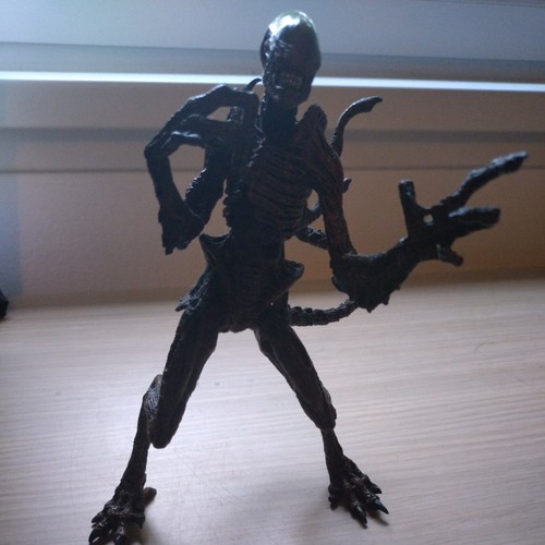 Mcfarlane toys warrior alien - toys,