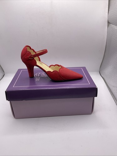 The shoe fits leonardo - if,