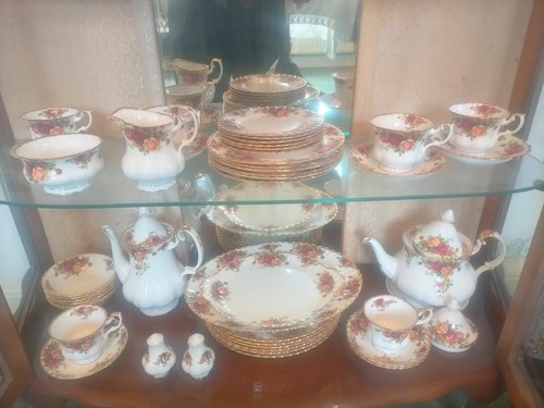 Royal albert old - country, roses