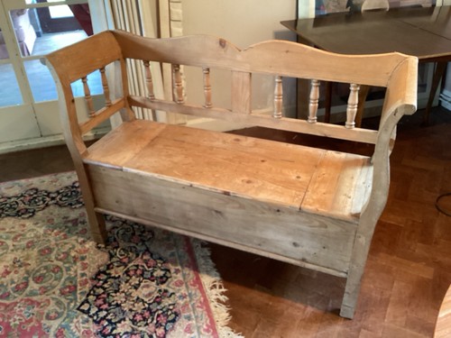 Pine box settle - pine, antique