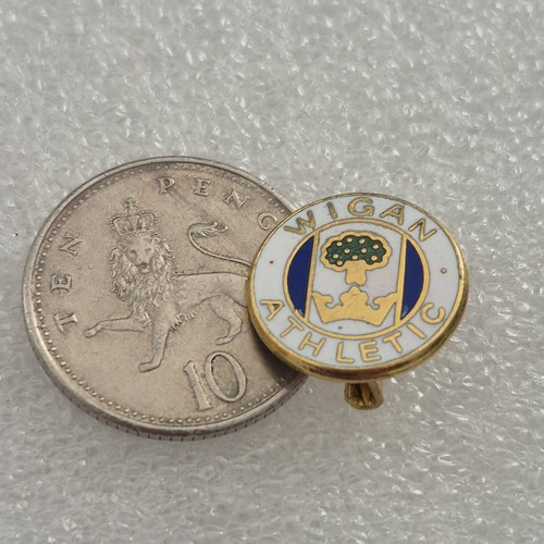 Small wigan badge - small,