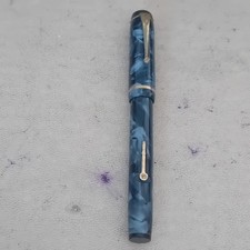 Vintage CONWAY STEWART of London “Dinkie” No. 540 Blue Marble GT