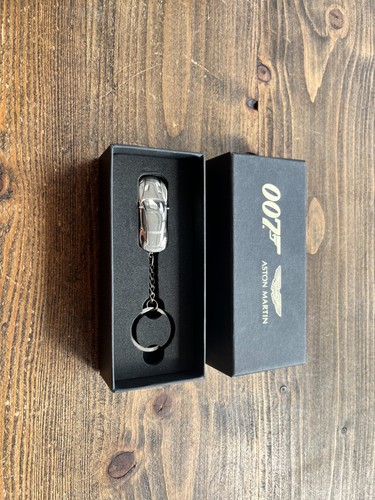 James bond 007 aston - james,