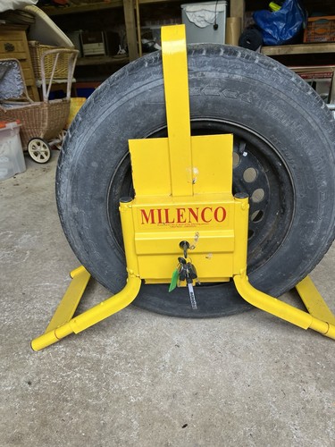 Milenco wheel clamp - milenco, m