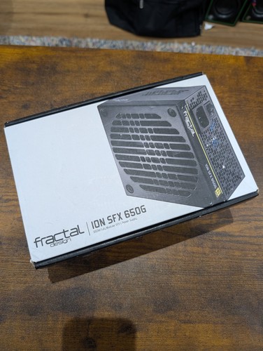 Fractal design ion sfx - design, 650g