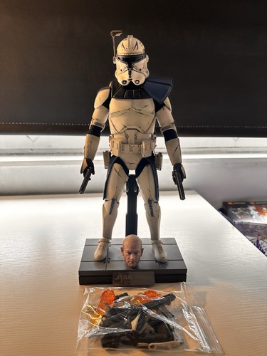 Hot toys star - star, the