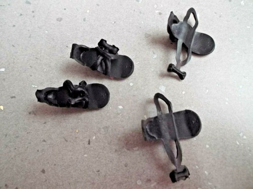 Two pairs tiny plastic - mm,