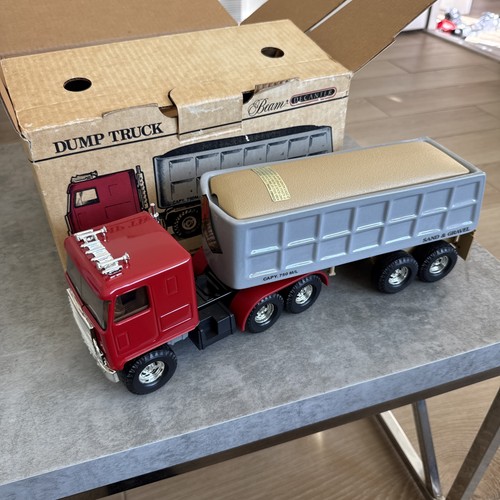Dump sand gravel truck jim - sand, by