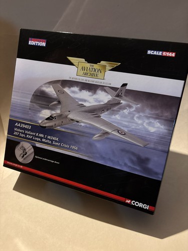 Corgi aa39403 vickers - vickers, valiant
