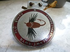 VINTAGE ANGLERS SOCIETY OF WALES FLY TROUT FISHING CAR BADGE WITH BRACKET RARE