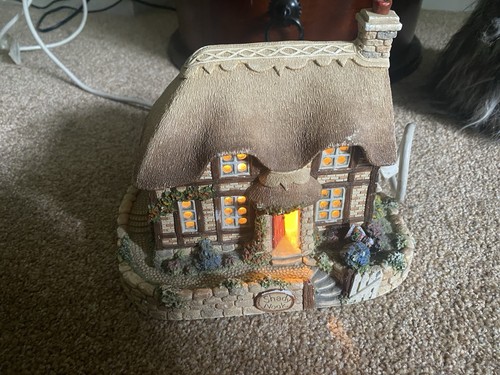 1992 vintage light - vintage, cottage