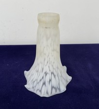 Vintage lily fluted white - lily,