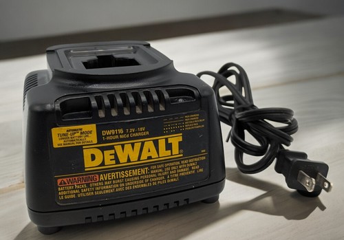 Dewalt 18v one hour - 7.2v,