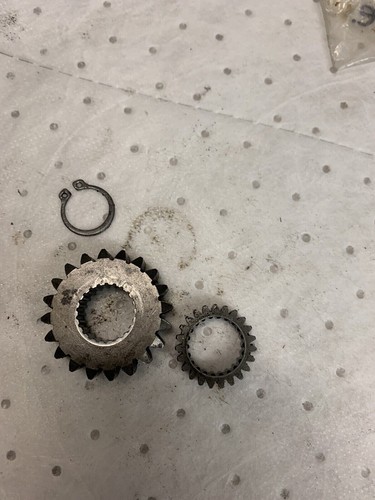 Kawasaki 1990 crank end - kawasaki,