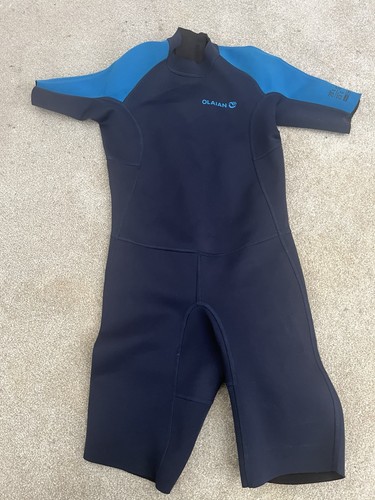 Wet suit small - apx, 6-8