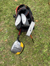 NIKE TIGER WOODS JUNIOR GOLF CLUBS IN A STAND BAG.. SUIT PLAYER 3ft 4 TALL.