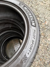 X4 235/45/17 97Y Michelin