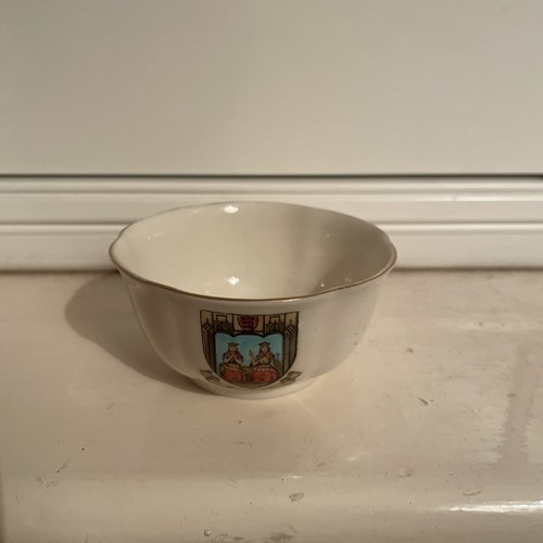Goss crested ware - wh, model