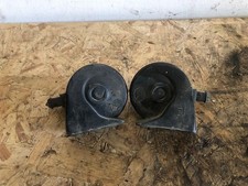 2004 -12 Volvo V50 S40 C30 Pair Of Horns