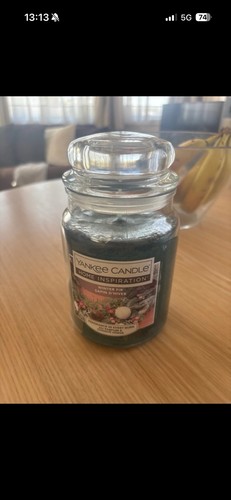 Large yankee candle - large,