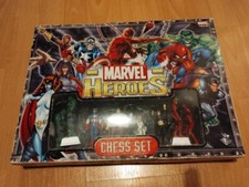 MARVEL HEROES Chess Set ...ages 8 +