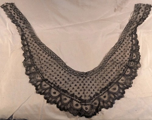 Black guipure lace - lace, 19th