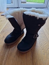 Girls Ugg Boots, Size Uk