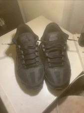Nike Reax 8 TR Black- size 8