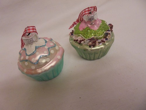 Vintage pair novelty cup - novelty, cake