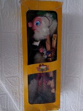 Pelham Puppet McBoozle, Box/