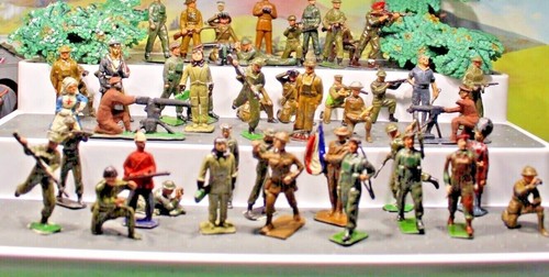 Vintage metal lead soldiers - vintage,