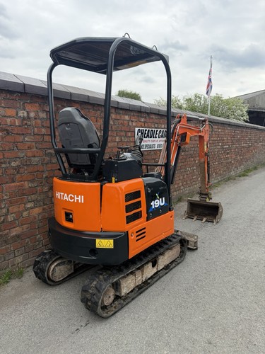 Hitachi mini digger - mini,